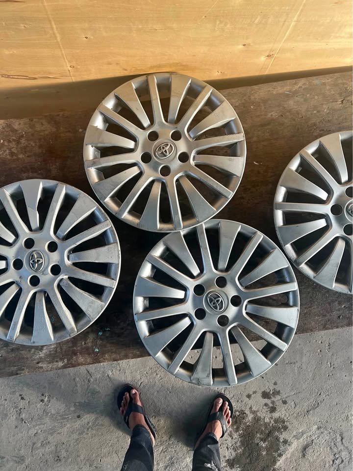 Hub caps for sale phone number:6182077