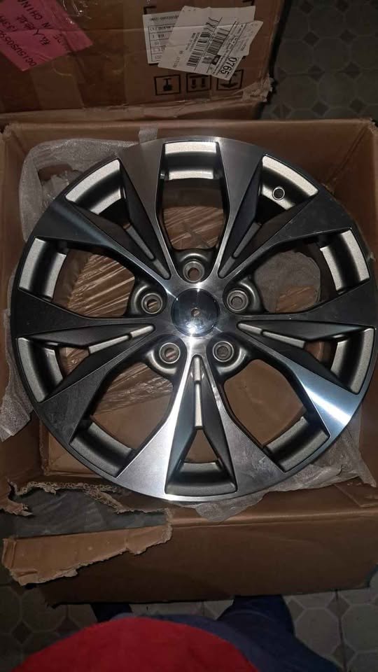 Car rims , brand new 16/17