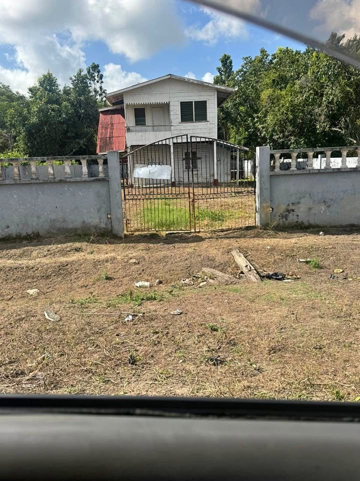 Land 50/100 House 20/22 Transported and transferable  20 million cash